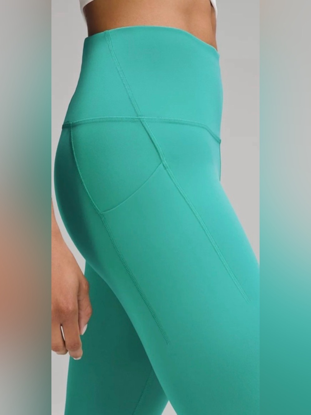 Lululemon Wunder Train HR Tight 25” with POCKETS in Kelly Green